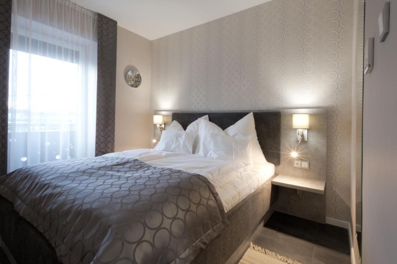 Bubble Hotel Es Rendezvenykoezpont Zalaegerszeg Exteriör bild